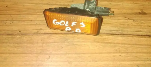 Volkswagen Golf III Front fender indicator light