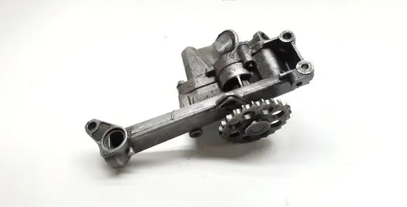 Mercedes-Benz A W168 Oil pump 6680001