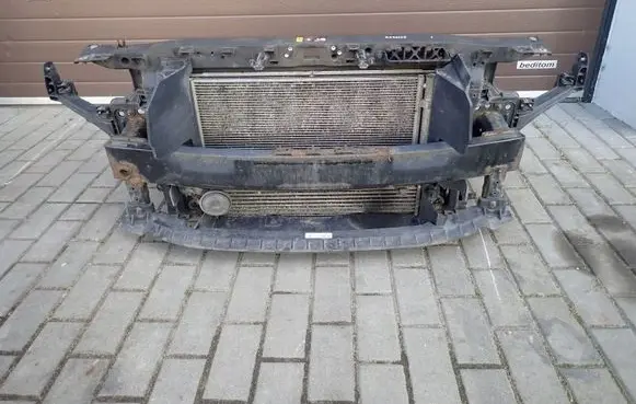 Hyundai i30 Front bodywork piece 