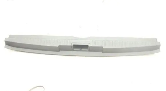 Trunk/boot sill cover protection