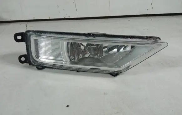 Volkswagen Tiguan Front fog light 5NA941700A 10472040000