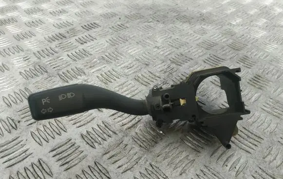 Audi A4 S4 B6 8E 8H Indicator stalk 8E0953513A