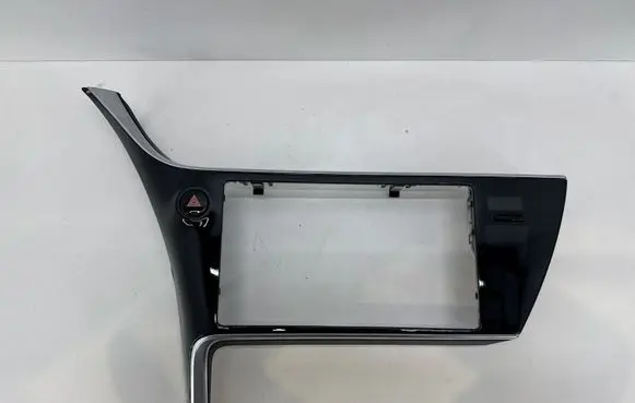 Toyota Auris E180 Radio/GPS head unit trim 5540502870