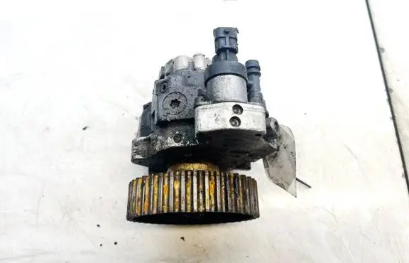 Mitsubishi Carisma Fuel injection high pressure pump 0445010031 8200055072