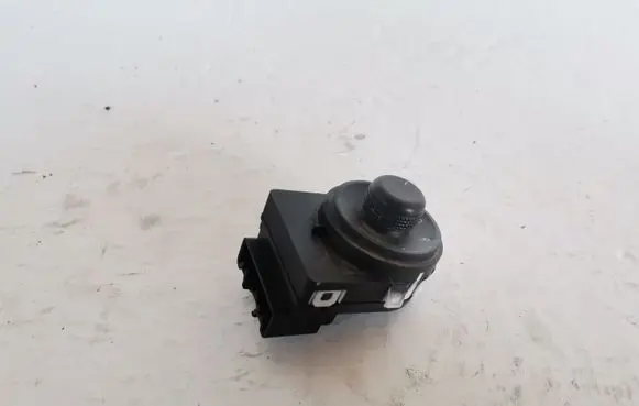Chevrolet Cruze Wing mirror switch 13272182