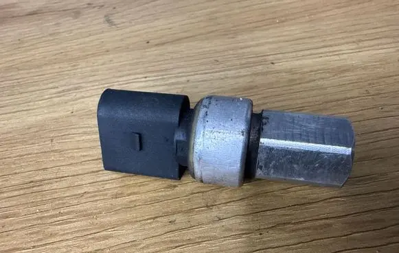 Skoda Octavia Mk2 (1Z) Air conditioning (A/C) pressure sensor 1K0959126D