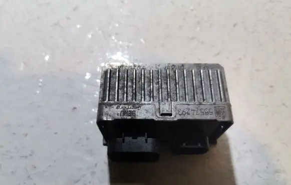 Opel Insignia A Glow plug pre-heat relay 55574293