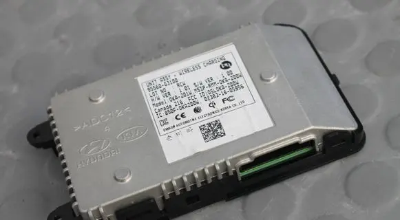 Hyundai i30 Wireless charging module I3095560G3100 95560G3100