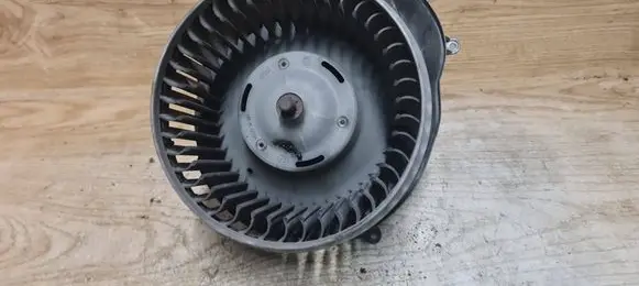Volvo V70 Heater fan/blower 86577