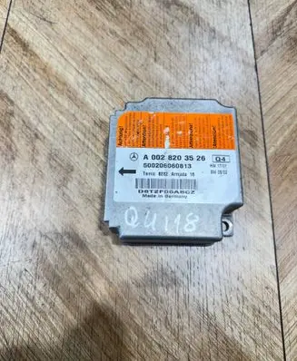 Mercedes-Benz E W211 Airbag control unit/module A0028203526 500206060813