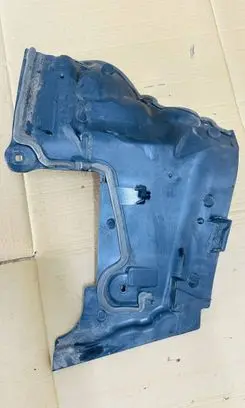 Mercedes-Benz C W205 Other engine bay part A2056200040