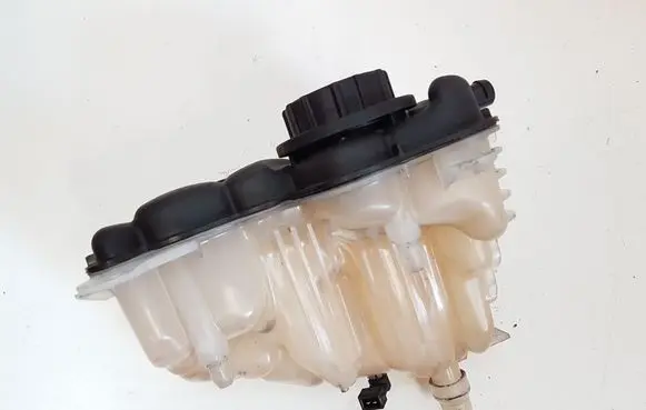 Coolant expansion tank/reservoir