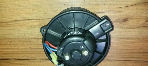Mitsubishi Space Star Heater fan/blower 0130111191