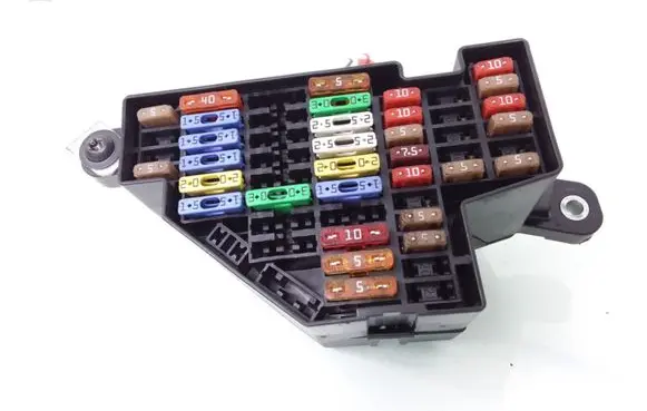 Skoda Octavia Mk2 (1Z) Fuse module 17020502784 170205 02784