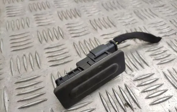 Peugeot 308 Tailgate opening switch 9676028380