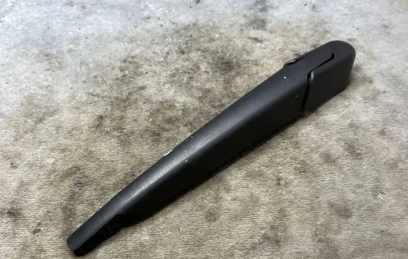 Peugeot 308 Windshield/front glass wiper blade 1610785080