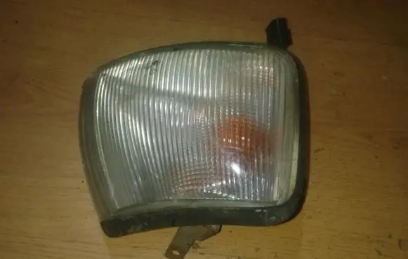 Hyundai Elantra Front indicator light