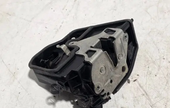 BMW X5 E70 Front door lock 7202146 A046998
