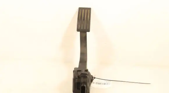 Volvo V40 Accelerator throttle pedal 31280597