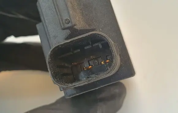 BMW 5 E39 AUC sensor 8391470 64118391470