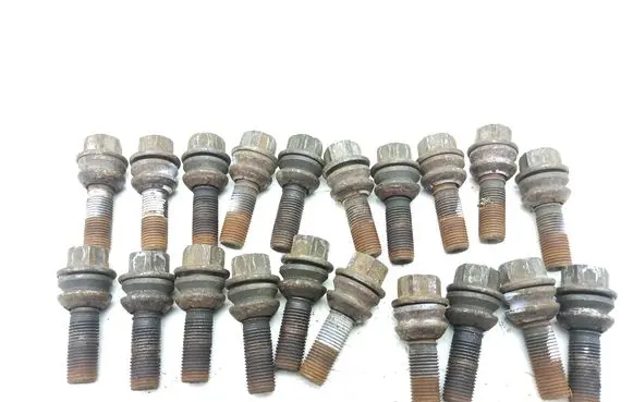 Volkswagen Transporter - Caravelle T5 Nuts/bolts 