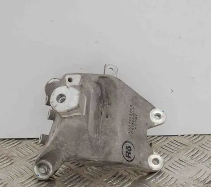 Audi A4 S4 B9 8W Engine mounting bracket 8W0199308C