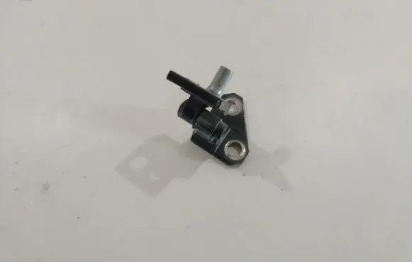 Volkswagen Golf VI Front door upper hinge 1K0831402L