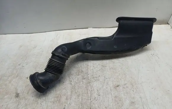 Opel Zafira B Air intake duct part 55351756 551020308 55354056