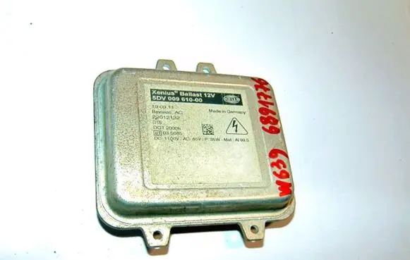 Mercedes-Benz Vito Viano W639 Headlight ballast module Xenon A0008212561 5DV00961000