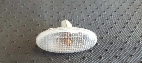 Mazda 5 Front fender indicator light P2829 010635