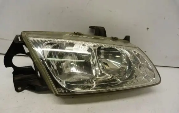 Nissan Almera N16 Headlight/headlamp