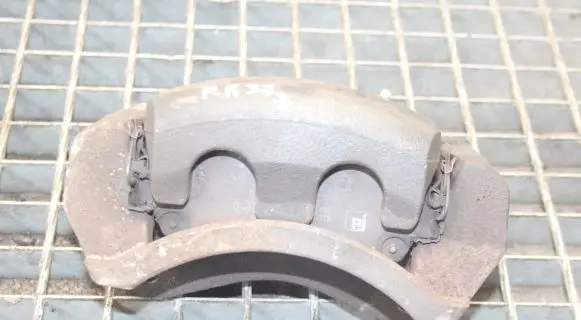Nissan X-Trail T32 Front brake caliper