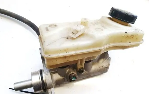 Master brake cylinder