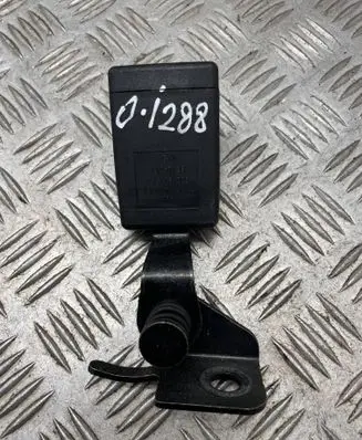 Opel Insignia A Rear seatbelt buckle 13267139