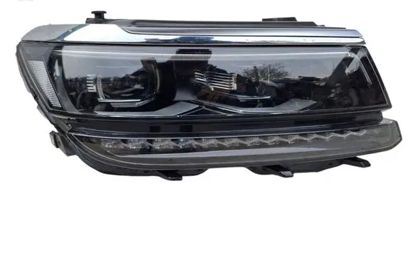 Volkswagen Tiguan Headlight/headlamp 5NB941082D