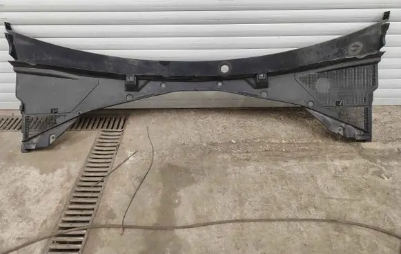 Jaguar F-Pace Wiper trim T4A4303