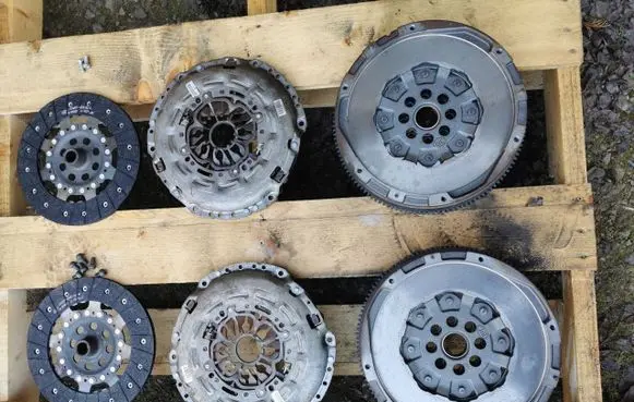 Nissan NV400 Dual mass flywheel 