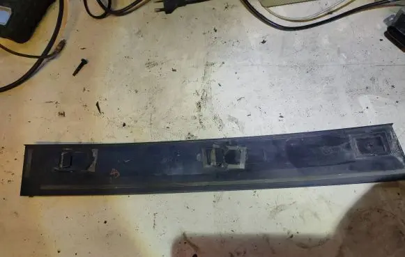 Chrysler Grand Voyager V Sliding door trim 05020664AA 36946 8311000