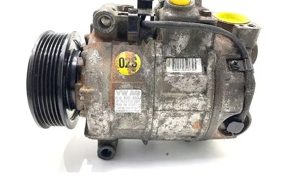 Audi Q7 4L Air conditioning (A/C) compressor (pump) 7L6820803J