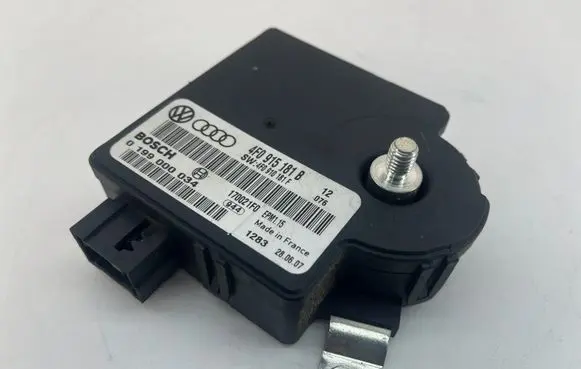 Audi A6 S6 C6 4F Power management control unit 4F0915181B