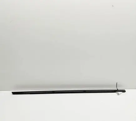 Volvo C40 Door glass trim 32229691