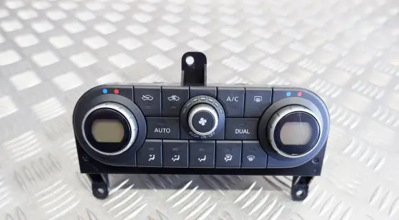 Nissan Qashqai+2 Climate control unit 27500JD45D