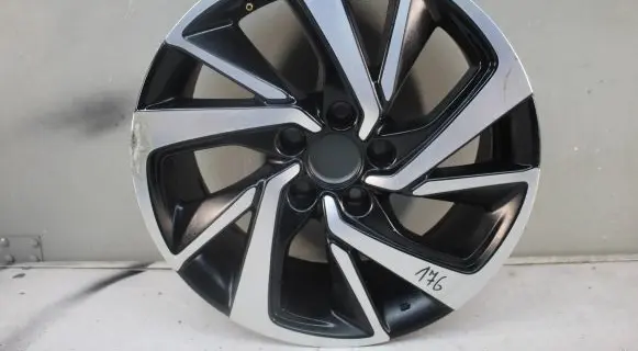 Honda CR-V R18 alloy rim 