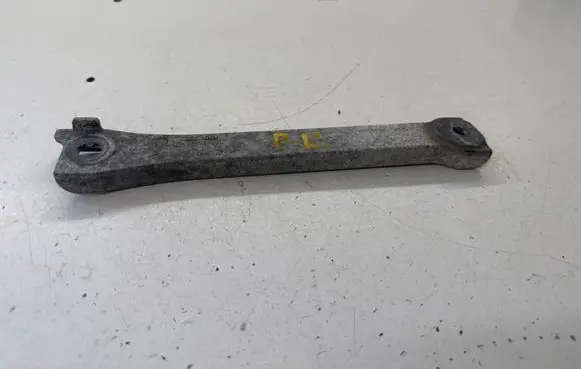 Opel Vivaro Gearbox mounting bracket 244024540R 93450724