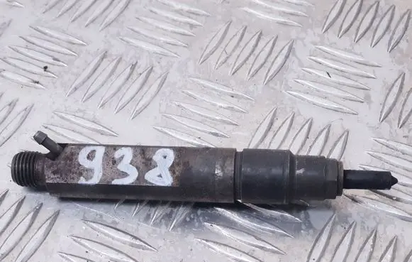 Audi A6 S6 C5 4B Fuel injector 028130201T