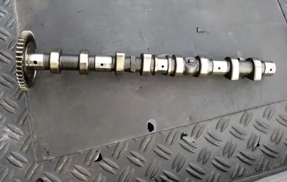 Mercedes-Benz E W211 Camshaft 