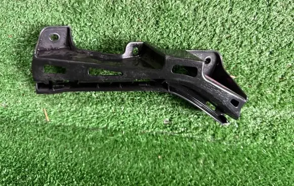 Suzuki Swift III Front bumper mounting bracket 7173452R0