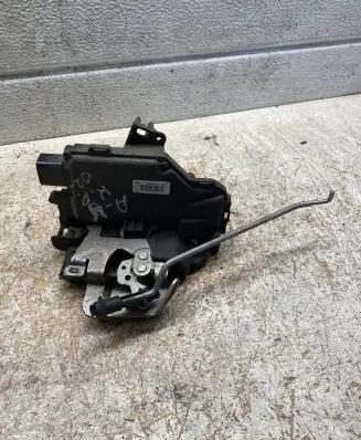 Audi A4 S4 B6 8E 8H Coupe door lock (next to the handle) 8E2837015C