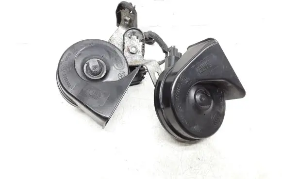 Volvo V60 Horn signal 30796897 30796896