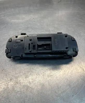 Mercedes-Benz CLK A209 C209 Climate control unit 2098300285